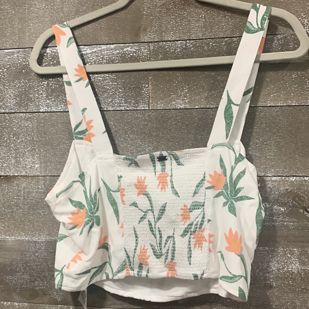 Reef Drew crop boho tank with smocking back - Picture 5 of 9